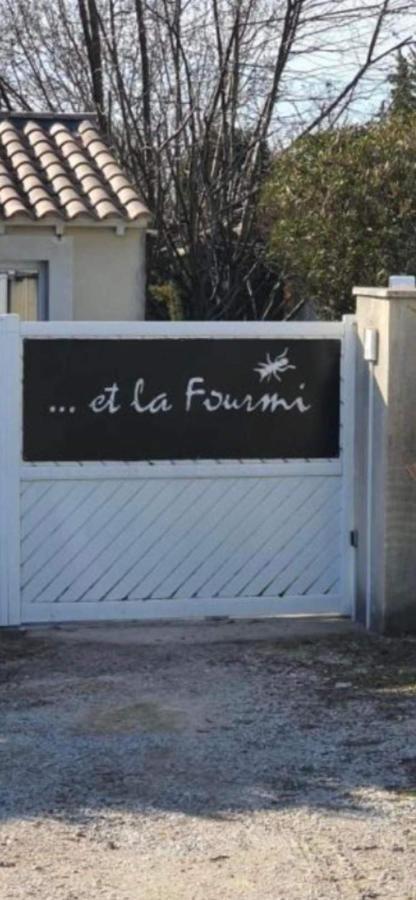 … Et La Fourmi Villa Saumane-de-Vaucluse Exterior photo